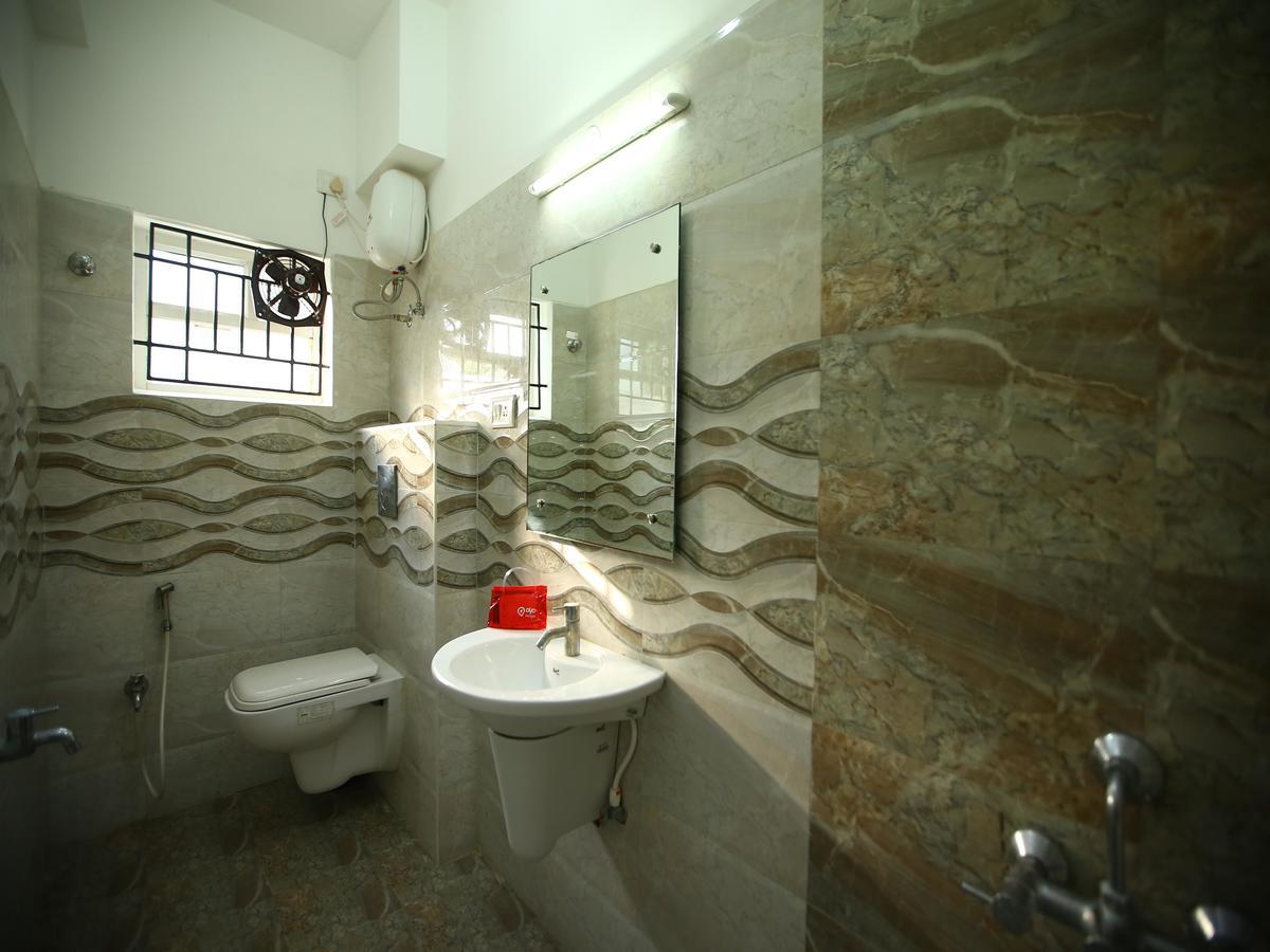 Hotel Oyo 2282 Velachery