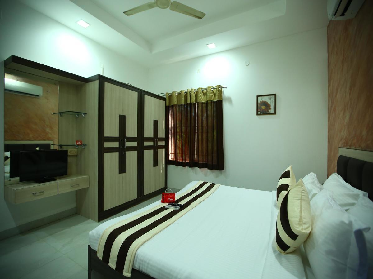 Oyo 2282 Velachery Hotel 3*